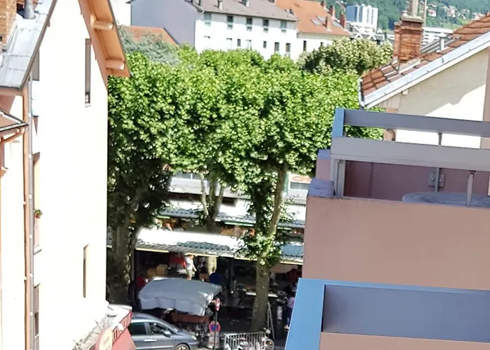 En Plein Coeur D'aix-les-bains * 艾克斯莱班